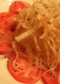 トマトと新玉ねぎのパリパリサラダ