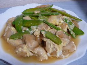 お麩とさやえんどうの玉子とじ