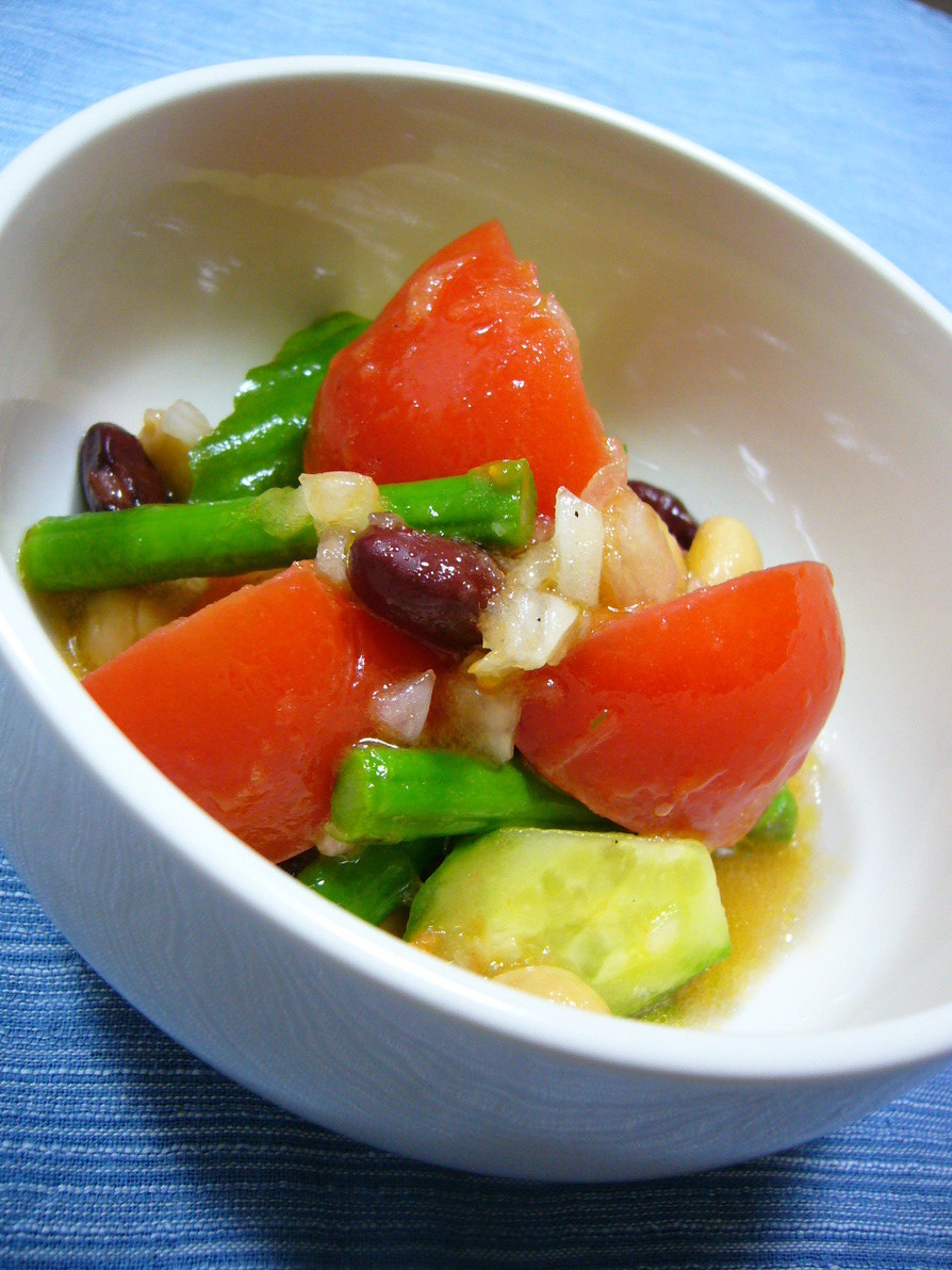新たまねぎで☆トマトと豆と野菜のマリネの画像