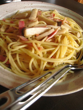 エリンギとベーコンの和風パスタ