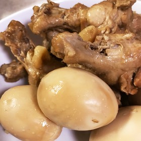 鶏手羽元とゆで卵のさっぱり煮