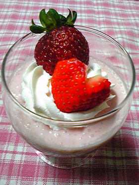 ミキサーで簡単♪いちごのババロア★