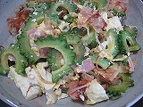 ゴーヤチャンプルは花かつをたっぷり☆