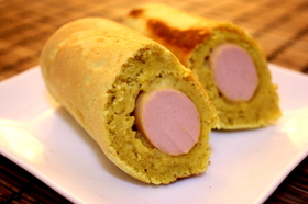 カレー風味のふんわりソーセージロール