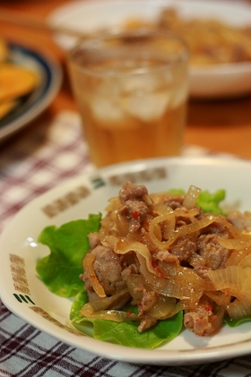 新玉ねぎの四川風炒め。