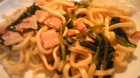 ほうれん草とベーコンの柚子胡椒うどん