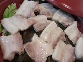 豚バラとキャベツの蒸しタジン