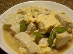 定番!大好きな高野豆腐と絹さやの卵とじ