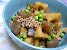 母の!ひき肉レンコンこんにゃく炒め煮♪