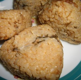 簡単♬塩こんぶとツナの炊き込みご飯✿