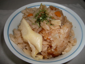 タケノコ炊き込みご飯