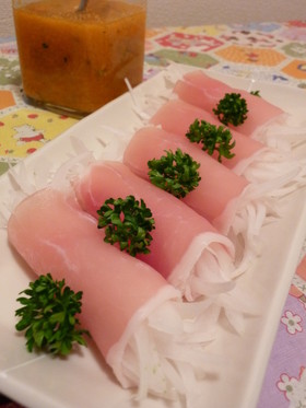 ★生ハムと玉ねぎのサラダ♪簡単巻くだけ★