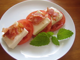 豆腐とトマトのイタリアンサラダ