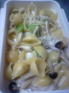きのこのスモークチーズソースパスタ♪