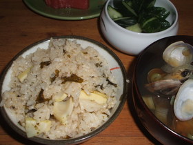 炊飯器で超簡単!たけのこ・わかめご飯!