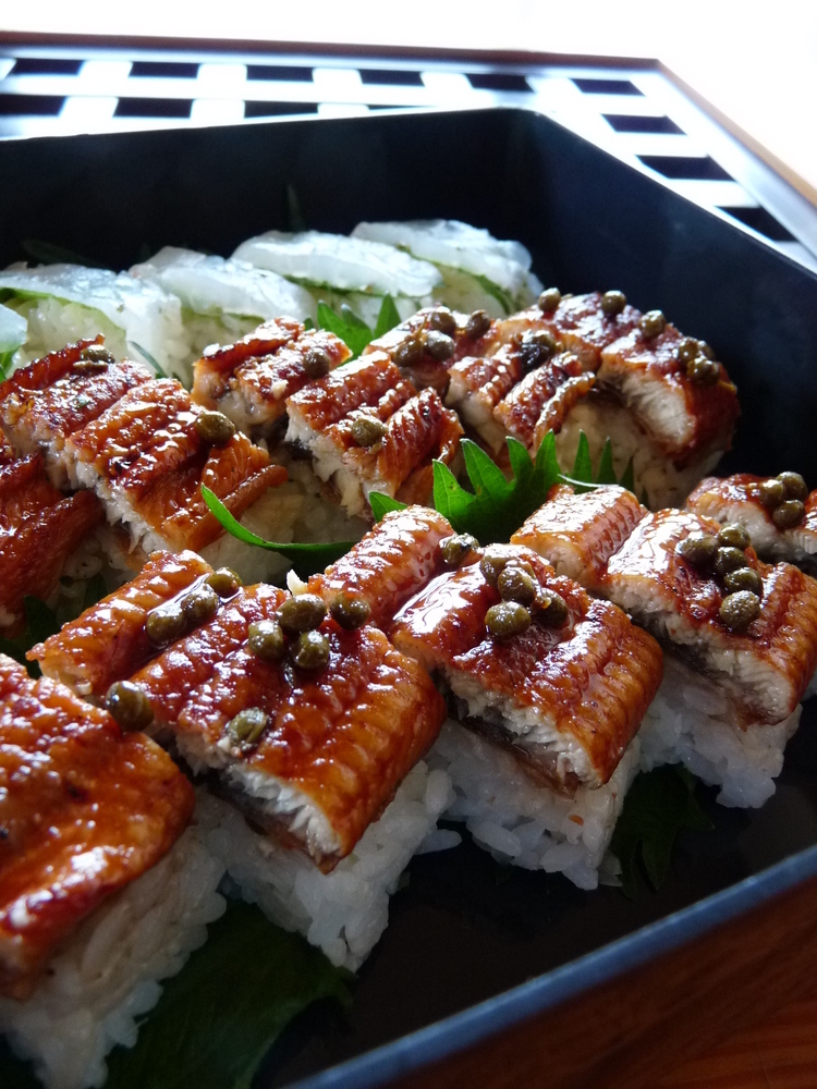 鰻の押し寿司　山椒風味の画像