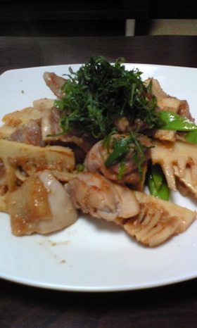 筍と鶏のごま味噌炒め
