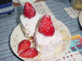【ハート型ロウソク風ケーキ】