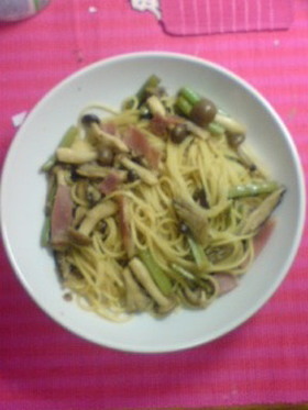 野沢菜ときのこのパスタ