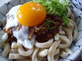あの店の!!肉味噌温玉うどん♪風?