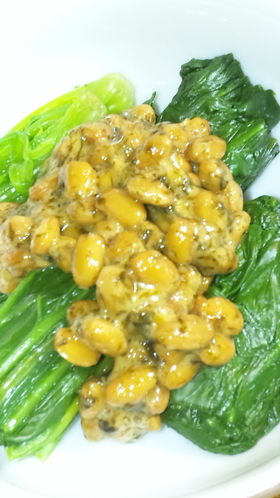 海苔が決め手☆ほうれん草on納豆