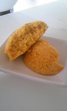 電子レンジで*きなことにんじんの蒸しパン