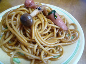 焼きそば風スパゲティー。