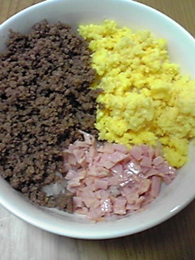 意外な三色ご飯