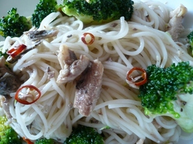 ブロッコリーとサディーンのそうめん!