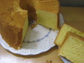 全卵使用の基本のシフォンケーキ