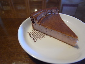 (・v・)いちごのベイクドチーズケーキ