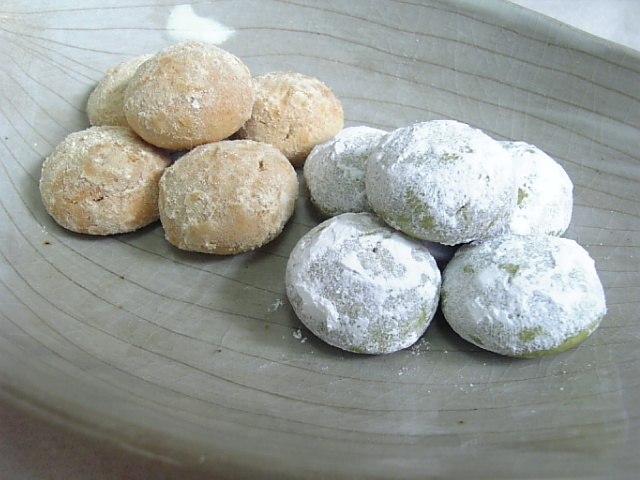 米粉と抹茶☆発酵バターのスノーボールの画像
