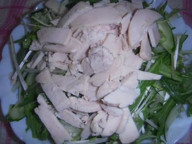 鶏ハムと水菜のサラダの写真