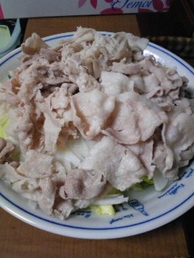 豚しゃぶの金ゴマドレッシング