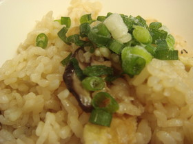 tateのキノコと揚げの炊き込みご飯