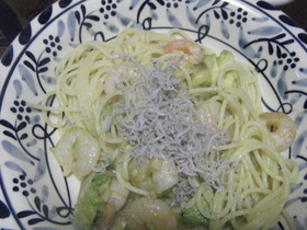 春のアボカドパスタ