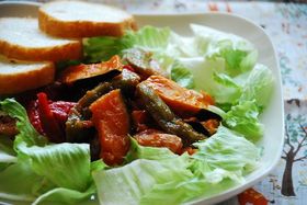 鶏とカラフル野菜のケチャップ和え