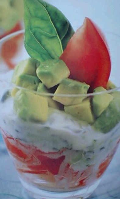 パフェ風ヨーグルトサラダの写真
