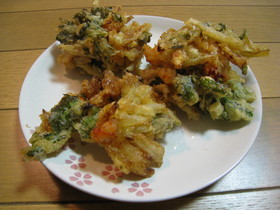 ★海老とセロリの葉と新玉ねぎのかき揚げ