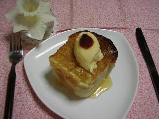 ハチミツトーストアイス添え☆彡の画像