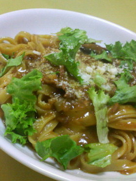 チーズカレーのにんにくパスタ