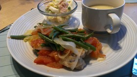 たっぷり野菜とチキンの蒸し焼き