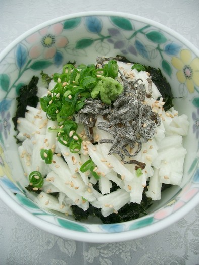簡単だド~ン　韓国のりで作るトロロ丼の写真