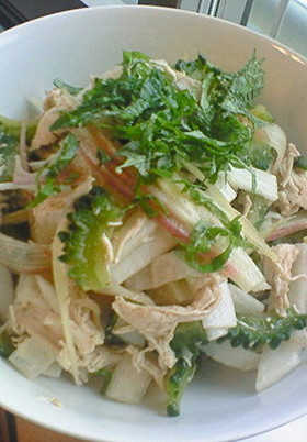 ゴーヤ・みょうがと大根の鶏肉さっぱりあえ