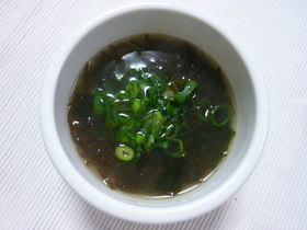超簡単♪もずくとワカメの中華スープ