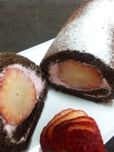 ＊ピンクxチョコレートのロールケーキ＊の写真