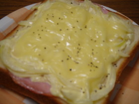 ハムたまチーズトースト
