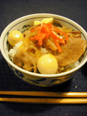 うず玉牛丼・・・・