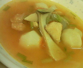 ほっこり、根菜と鶏肉のトマトすぅぷ♪