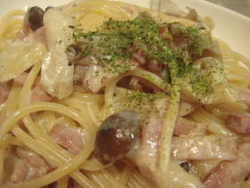 tateきのことベーコンのクリームパスタ